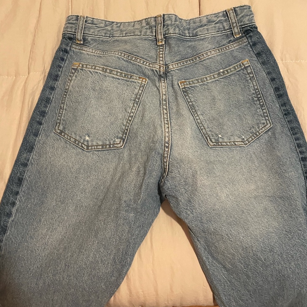 H&M Ripped Cropped Jeans - Picture 2 of 5